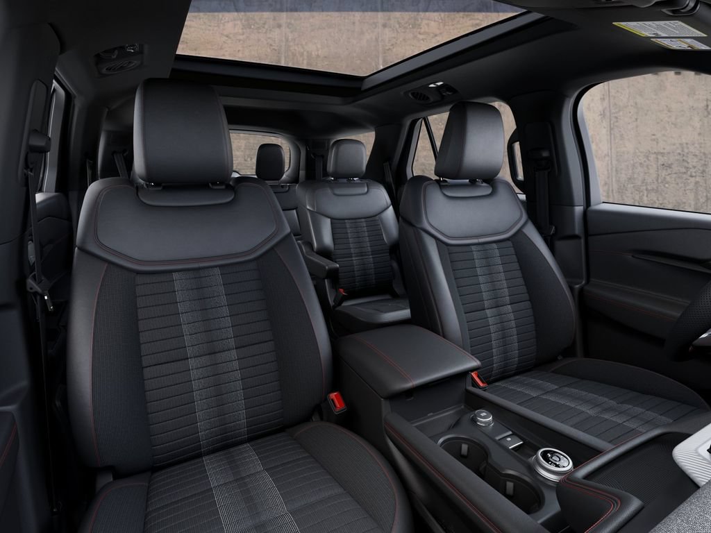 New 2027 Ford Explorer ST-Line AWD/4WD image 12