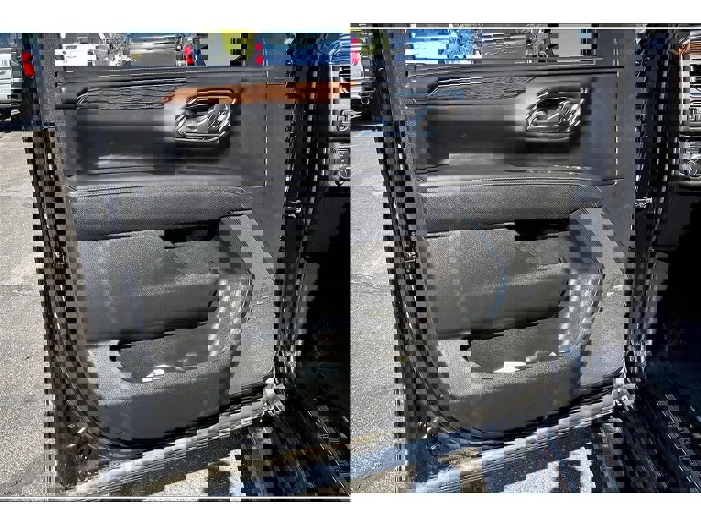 Used 2023 Chevrolet Tahoe Premier image 24