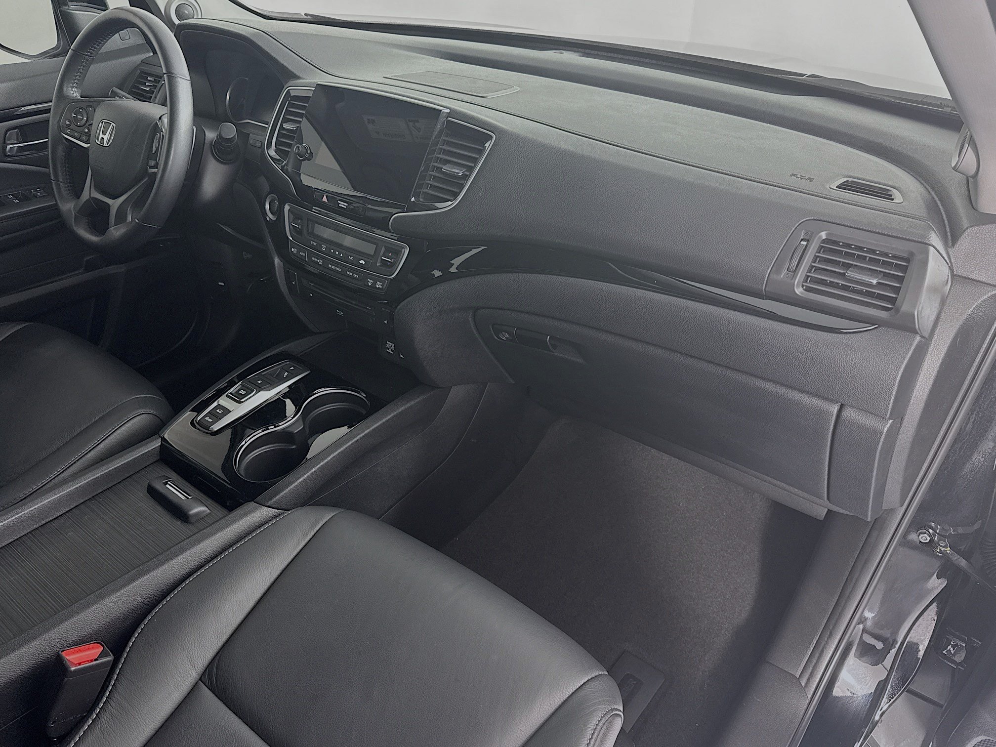 Used 2020 Honda Pilot Touring image 32