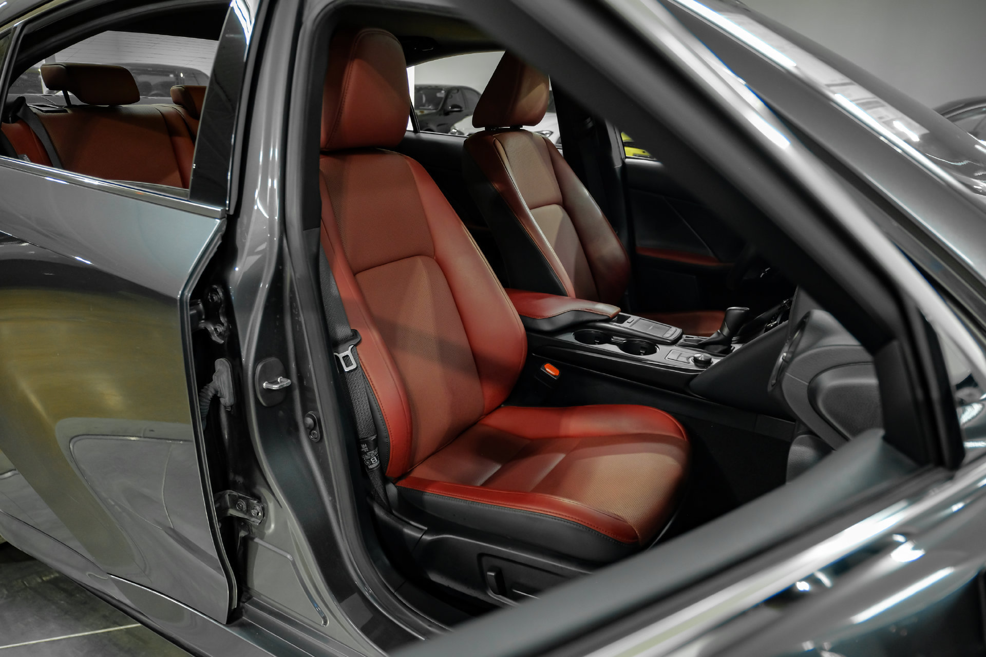 Used 2024 Lexus IS 300 F Sport RWD image 38