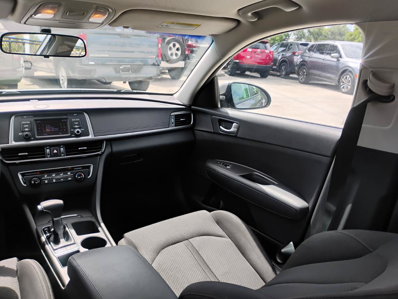 Used 2017 Kia Optima LX FWD image 13