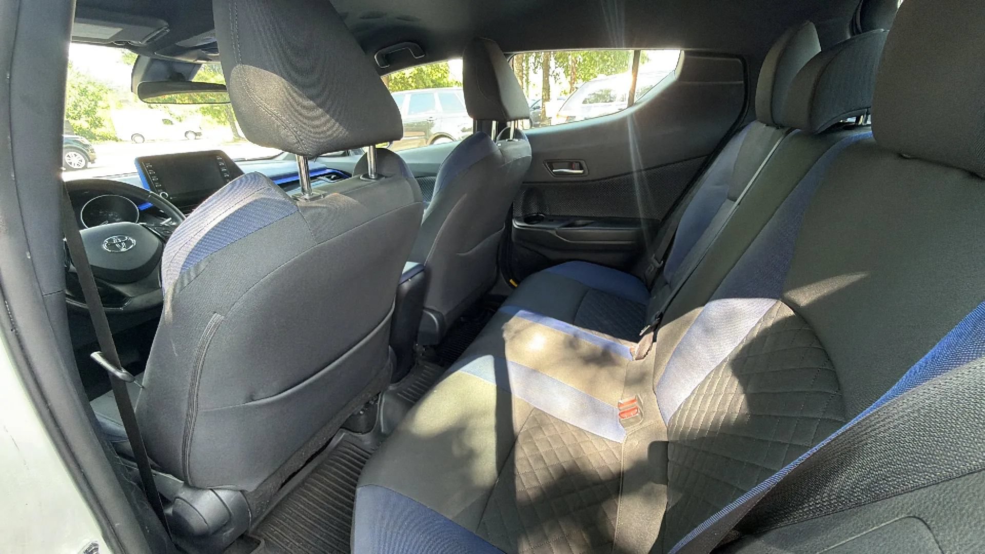 Used 2020 Toyota C-HR XLE FWD image 19