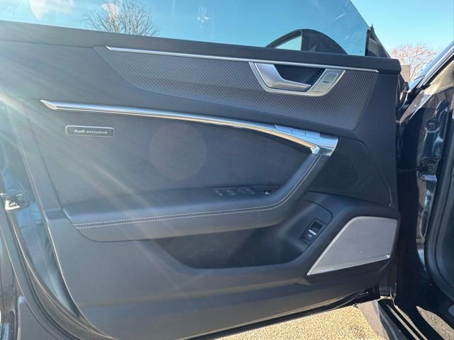 Used 2024 Audi RS 7 Performance image 11