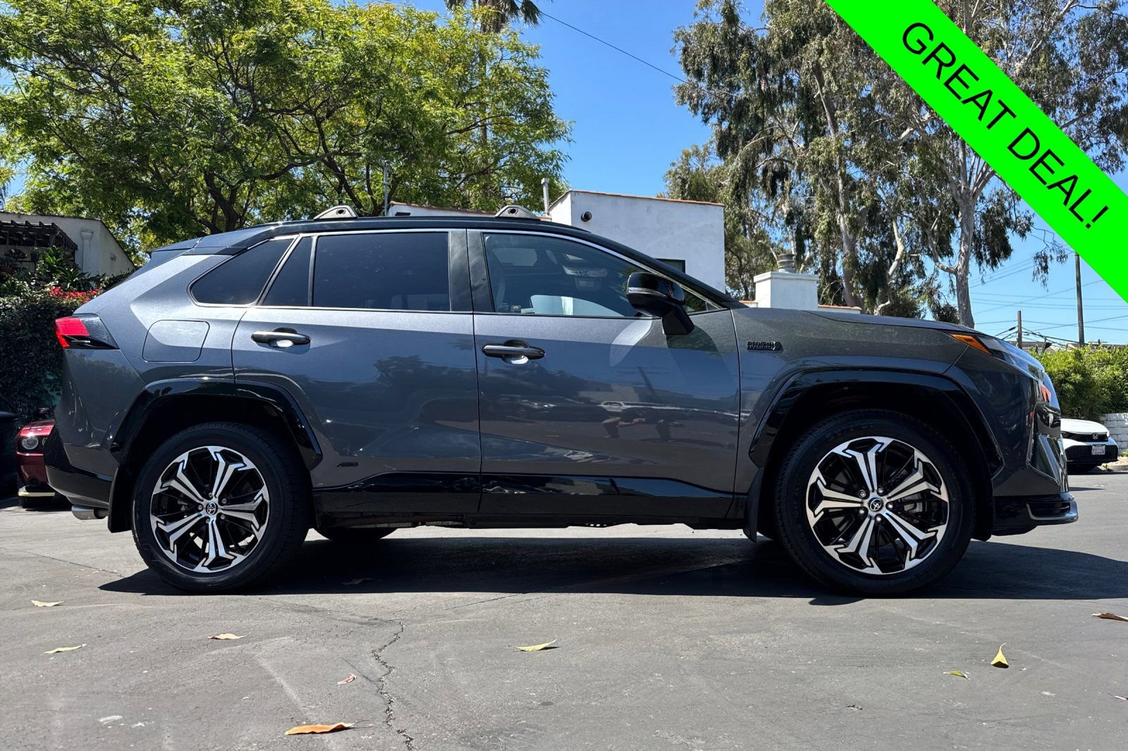 Certified 2023 Toyota RAV4 XSE w/ Weather Package AWD/4WD image 3
