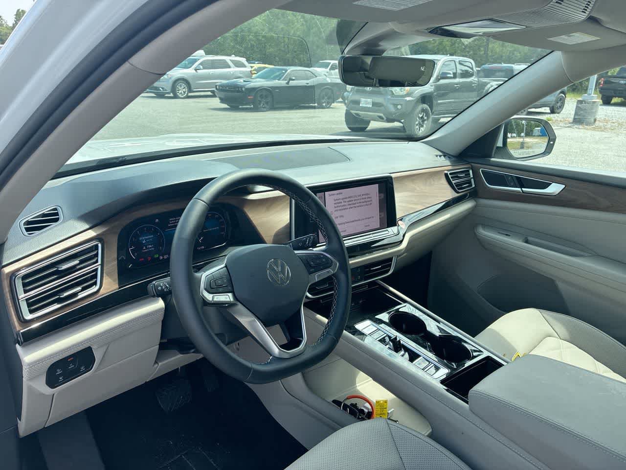 Used 2026 Volkswagen Atlas SE FWD image 10