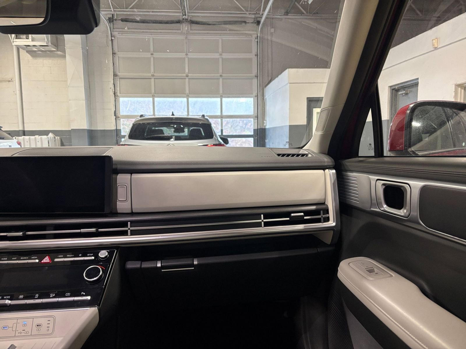 Used 2025 Hyundai Santa Fe SEL image 36