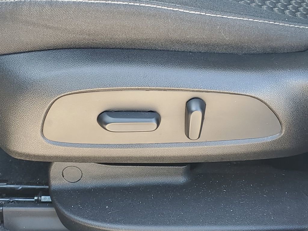 Used 2019 GMC Acadia SLE image 19