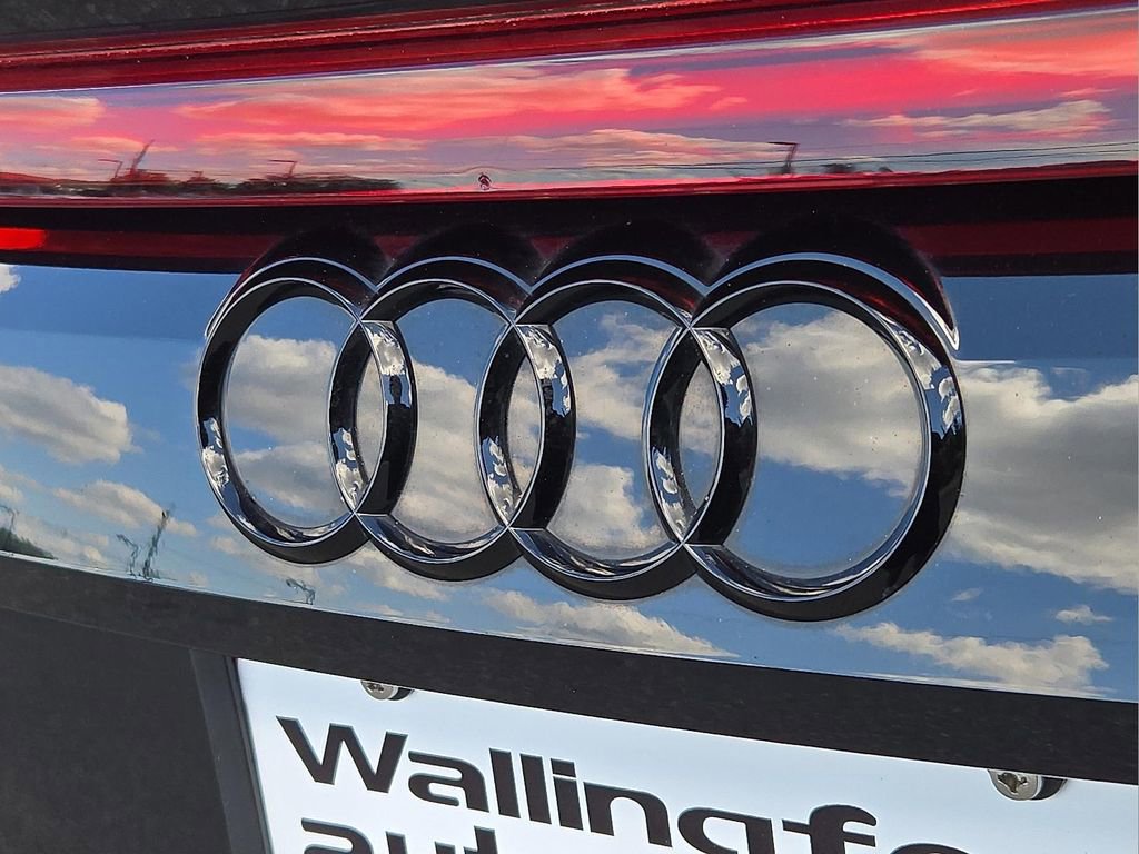 Used 2021 Audi Q8 Premium w/ Black Optic Package image 28