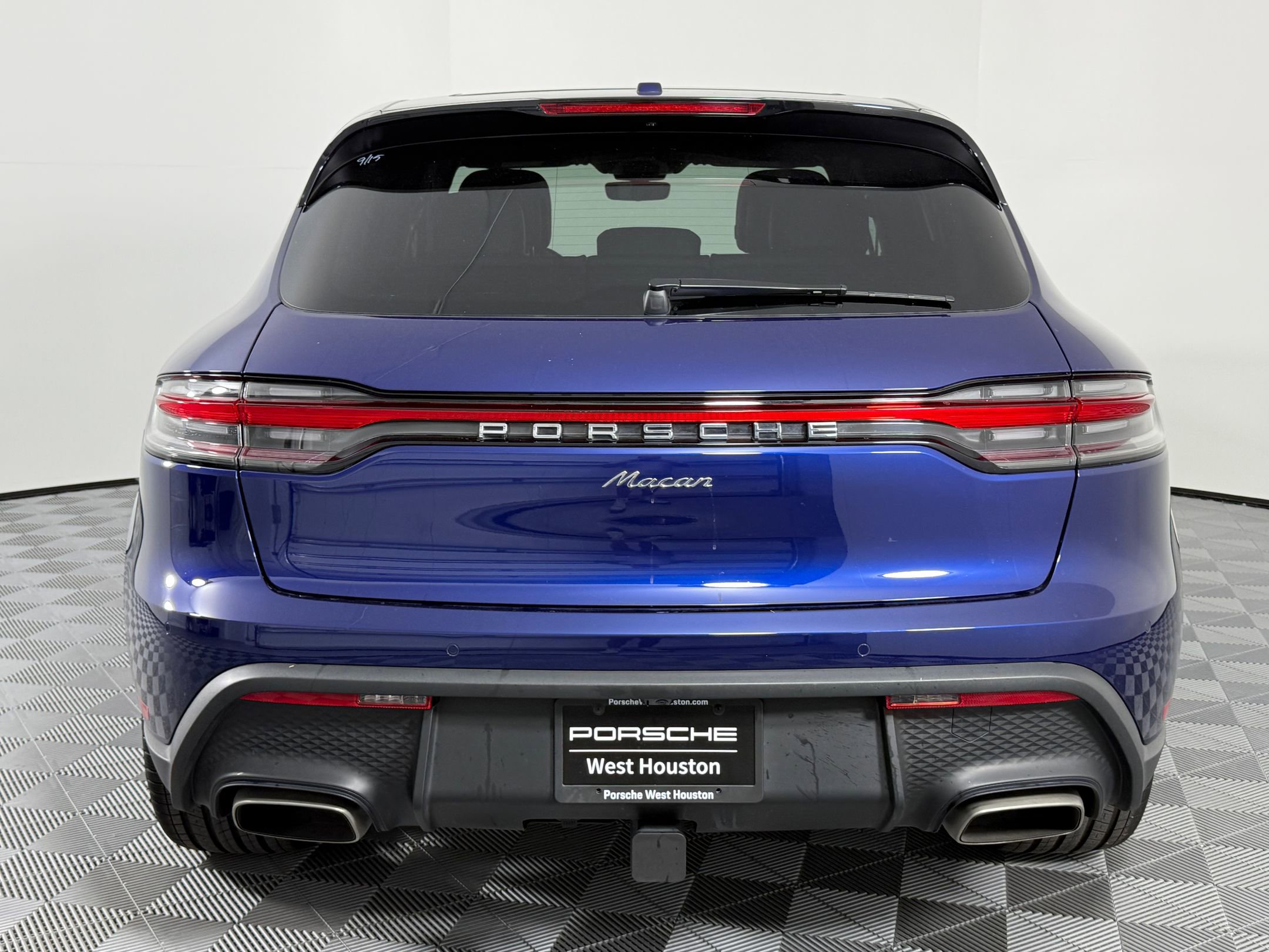 New 2025 Porsche Macan image 10