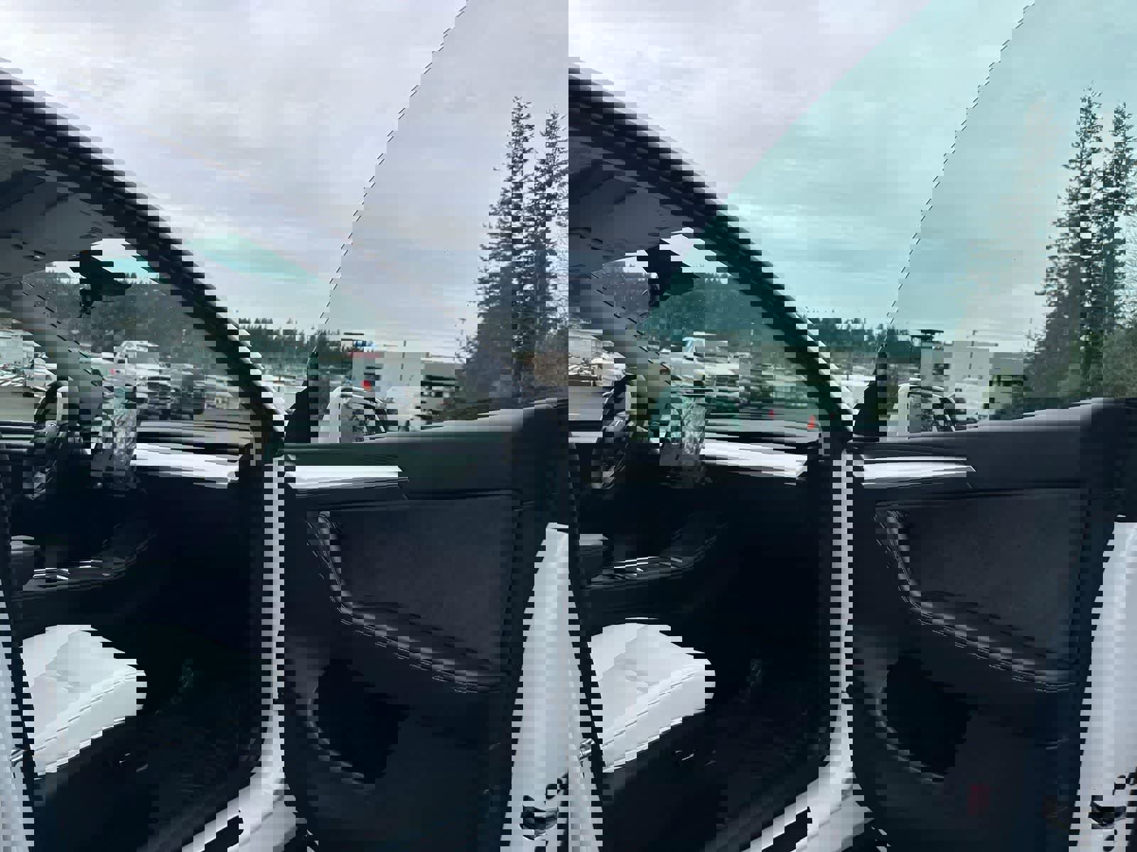 Used 2024 Tesla Model Y Long Range image 15