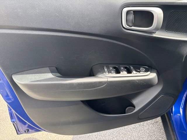 Used 2020 Hyundai Venue SEL w/ Convenience + Premium Package FWD image 9