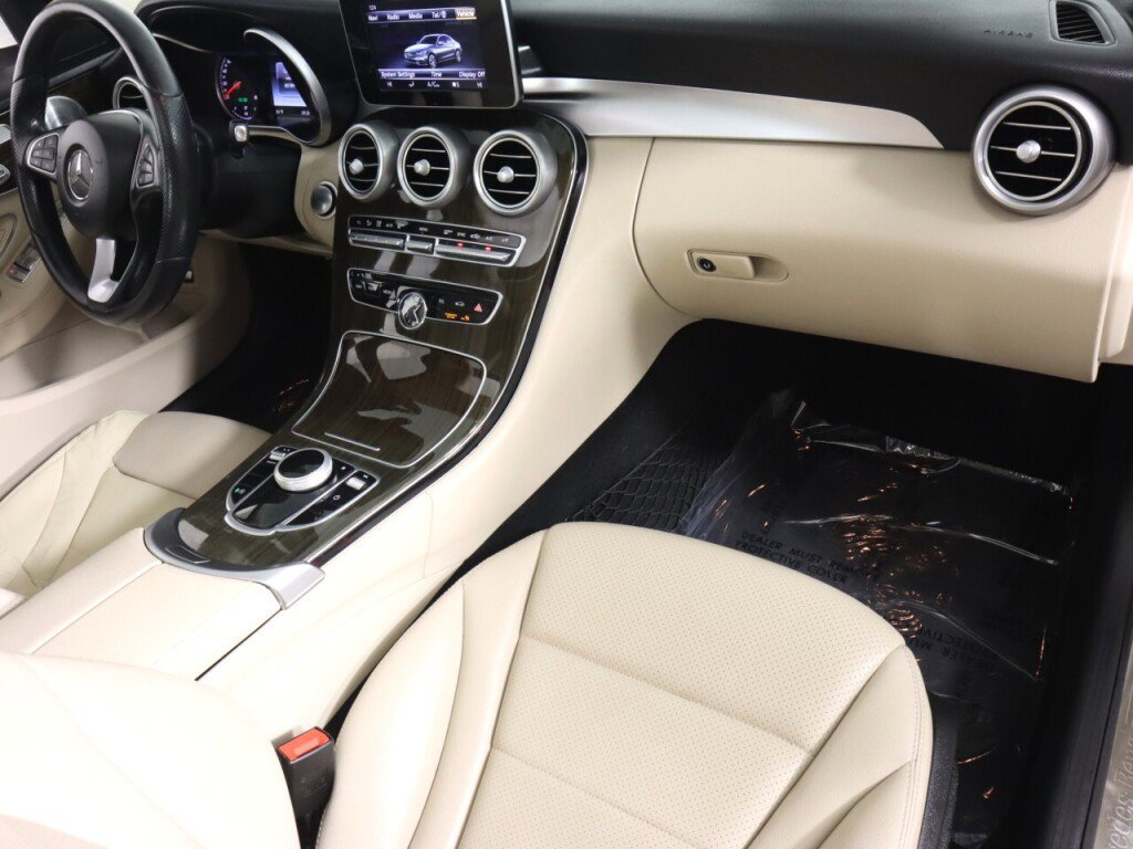 Used 2017 Mercedes-Benz C 300 4MATIC Sedan image 41
