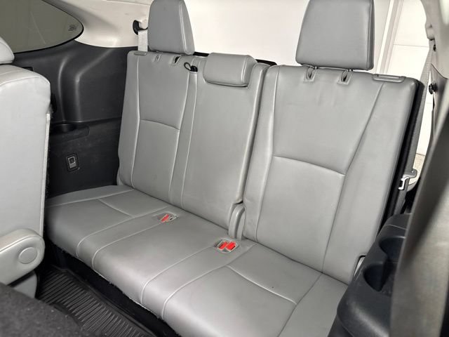 Used 2022 Toyota Highlander XLE AWD/4WD image 30