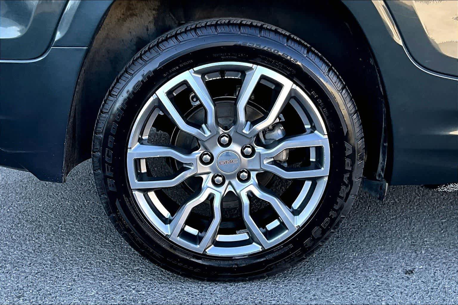 Used 2022 GMC Terrain Denali w/ Denali Premium Package AWD/4WD image 35