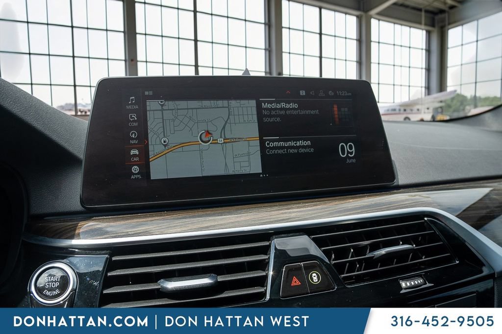 Used 2020 BMW 530i w/ Convenience Package RWD image 9
