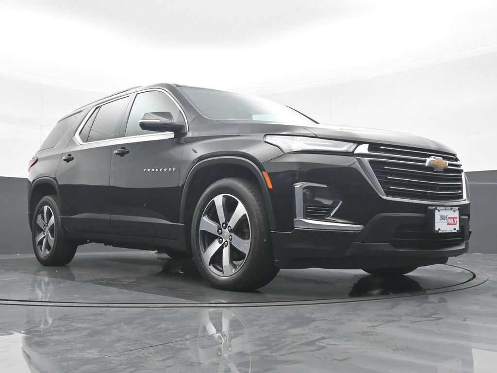 Used 2023 Chevrolet Traverse LT w/ LT Premium Package AWD/4WD image 33
