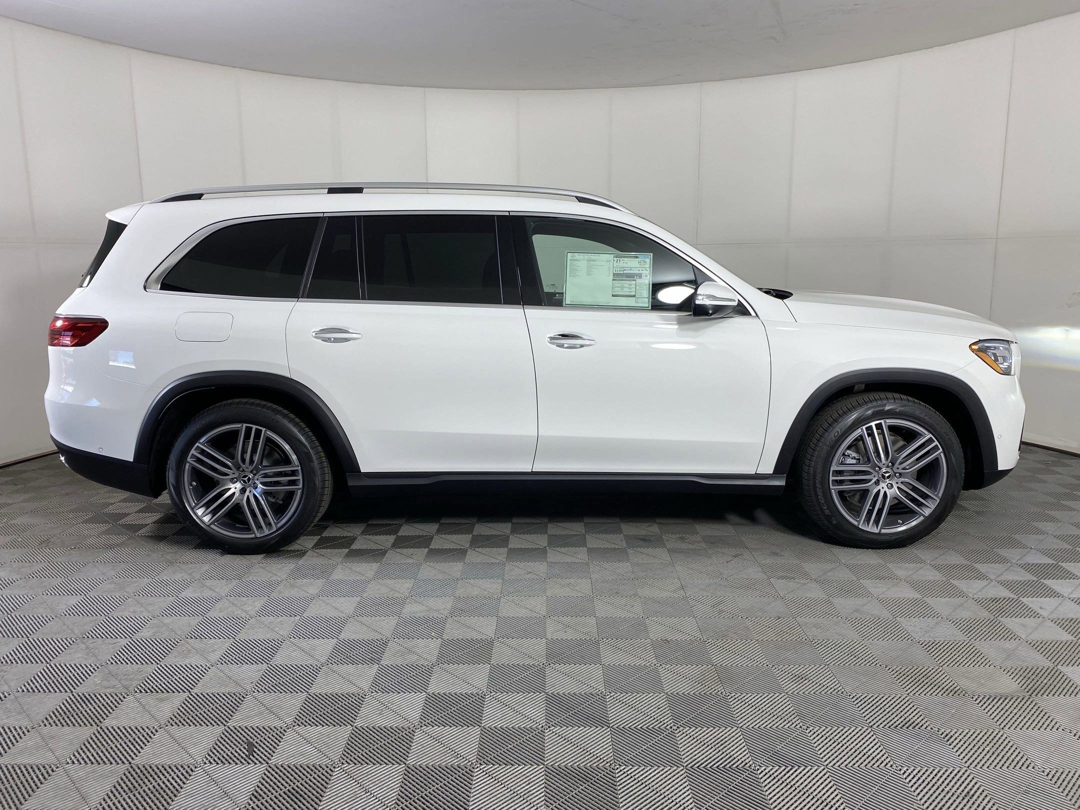 New 2025 Mercedes-Benz GLS 450 4MATIC image 7