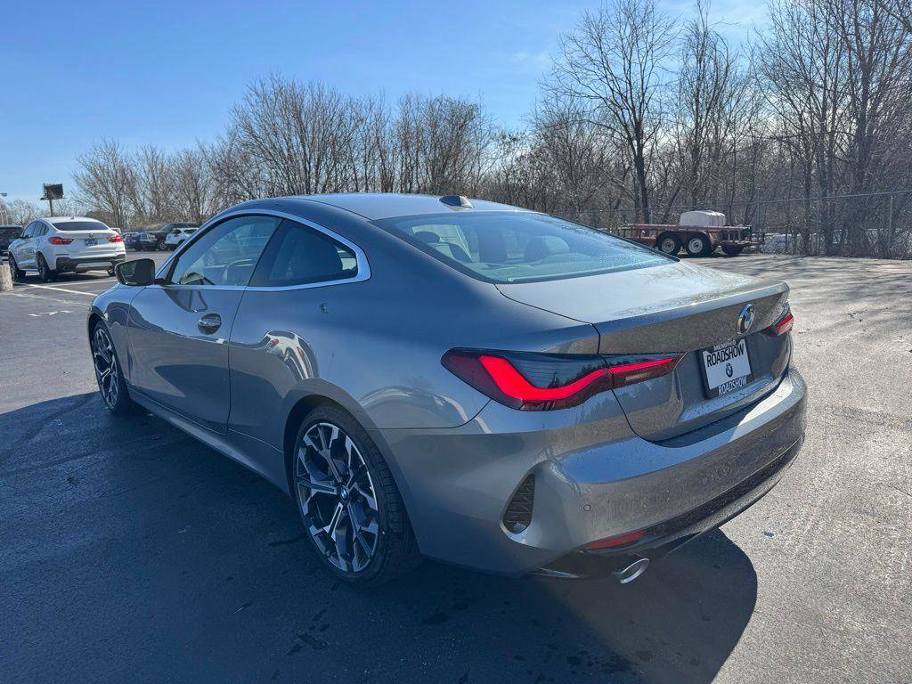 Used 2025 BMW 430i Coupe w/ Convenience Package image 3