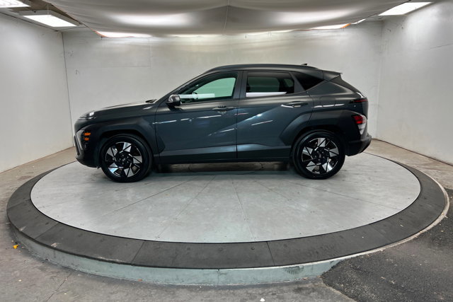 Used 2024 Hyundai Kona SEL image 2