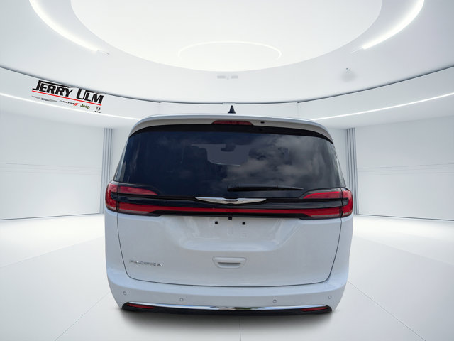 New 2026 Chrysler Pacifica Select FWD image 4