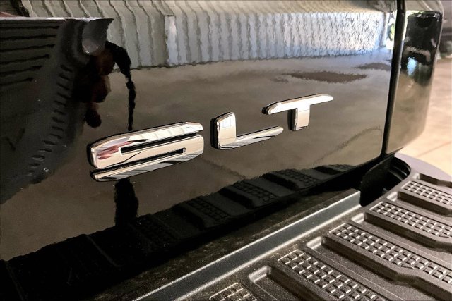 New 2026 GMC Sierra 1500 SLT AWD/4WD image 8