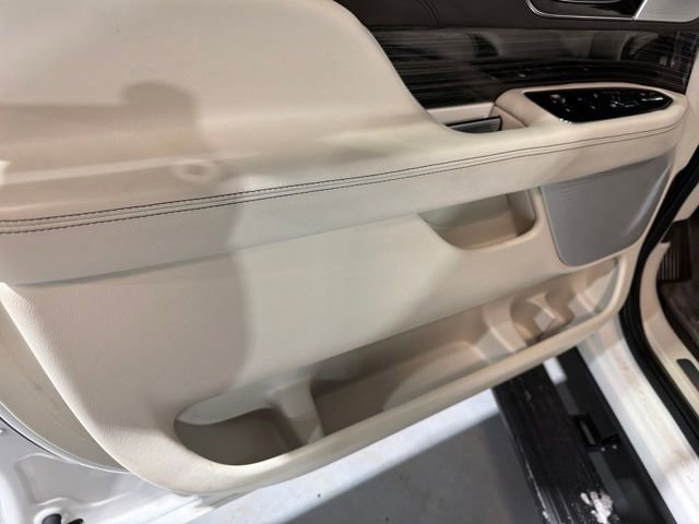 Certified 2024 Lincoln Navigator Black Label image 14