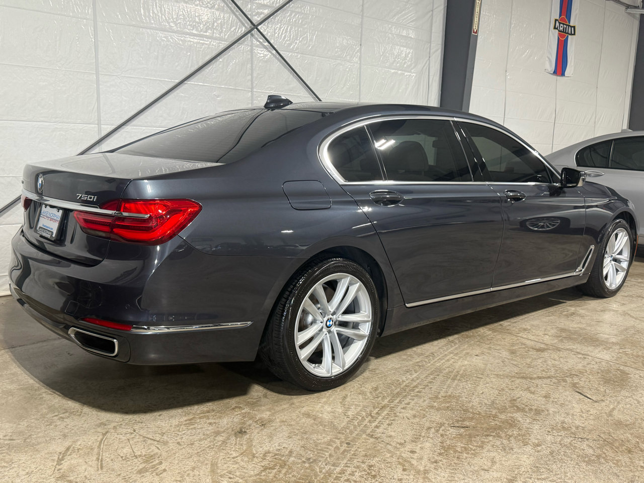 Used 2018 BMW 750i xDrive image 8