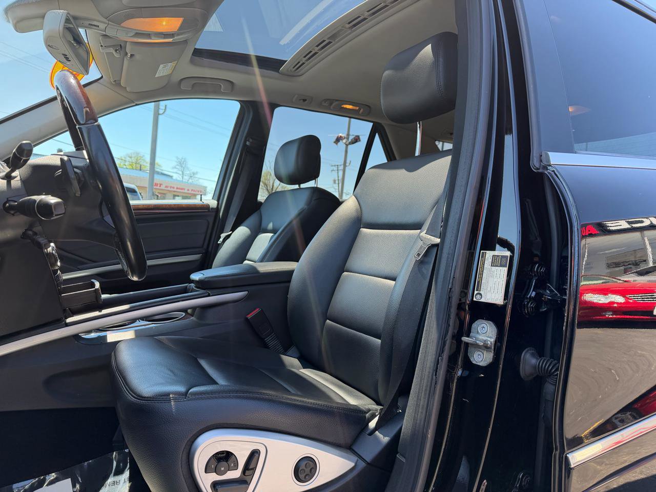 Used 2011 Mercedes-Benz ML 350 4MATIC image 9