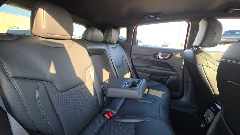 New 2026 Jeep Compass Latitude AWD/4WD image 14