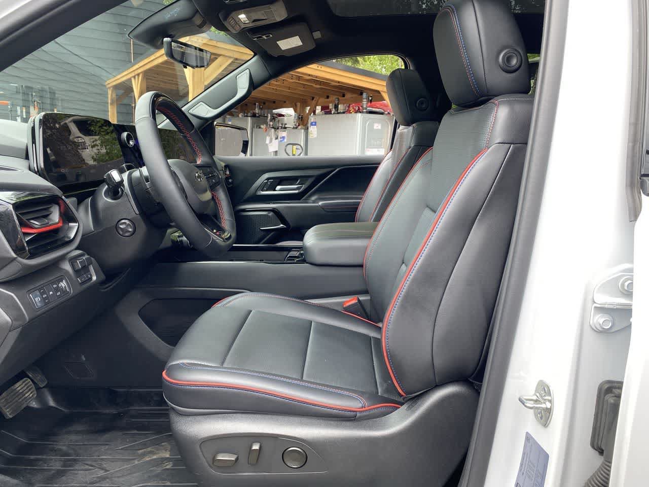 Used 2025 Chevrolet Silverado EV RST AWD/4WD image 13