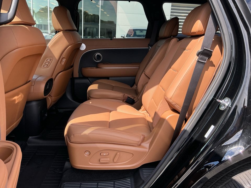 Used 2026 Hyundai Palisade Calligraphy FWD image 33