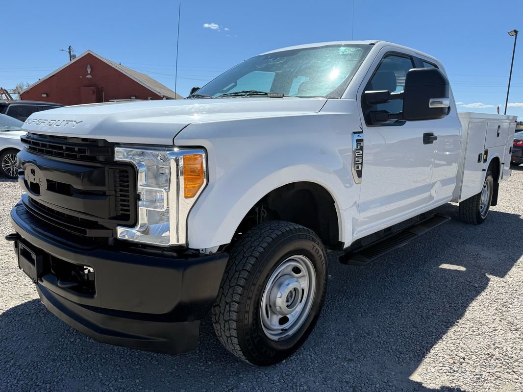 Used 2017 Ford F250 XL w/ Power Equipment Group AWD/4WD image 4