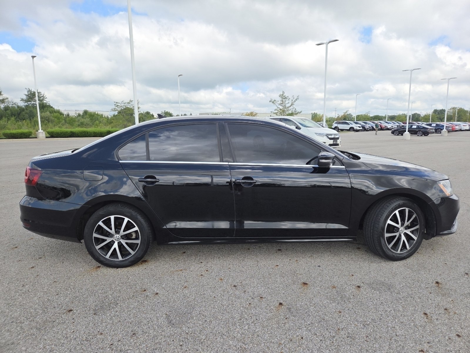 Used 2018 Volkswagen Jetta SE FWD image 17