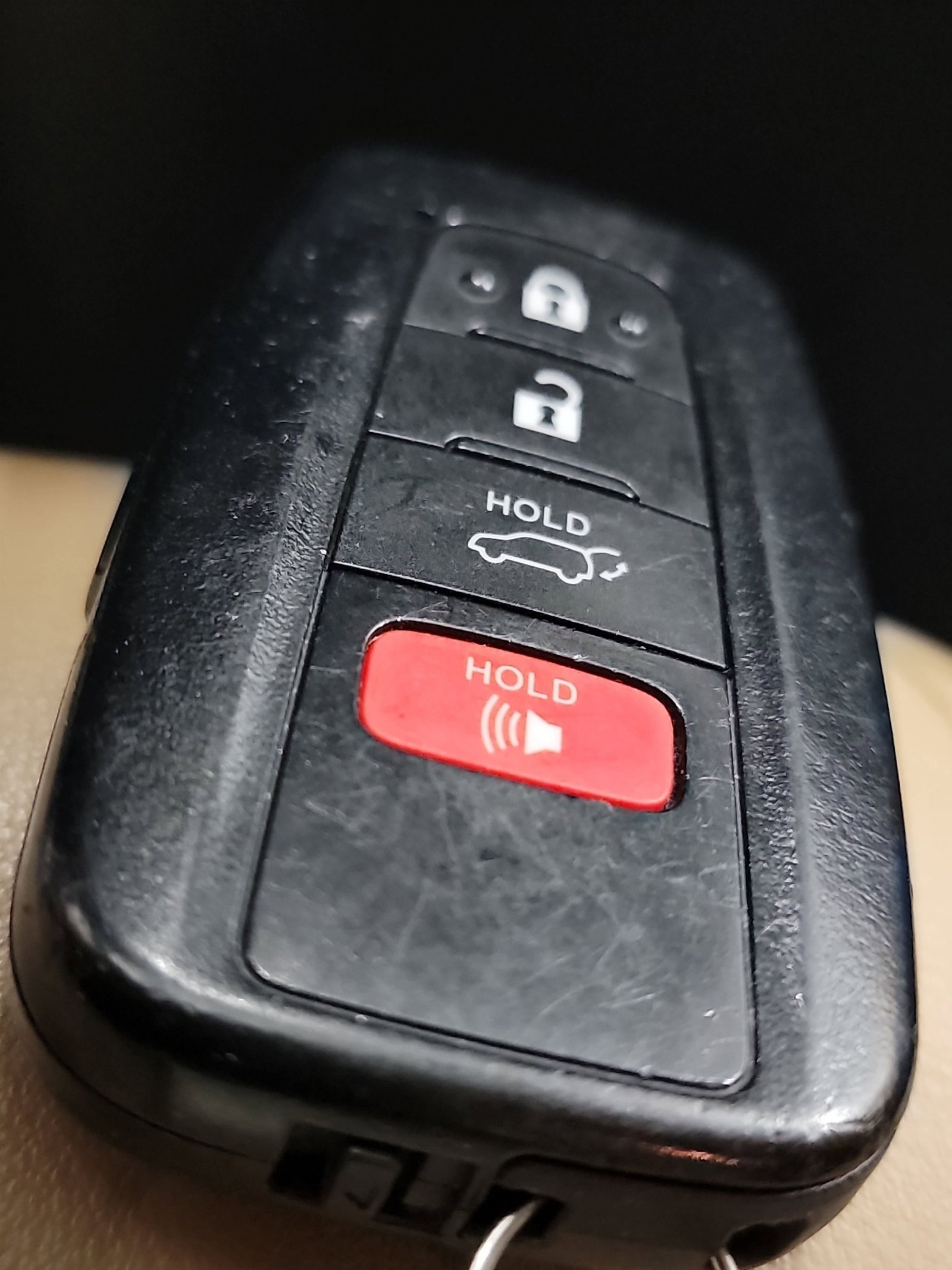 Used 2019 Toyota RAV4 XLE Premium w/ Cold Weather Package FWD image 32