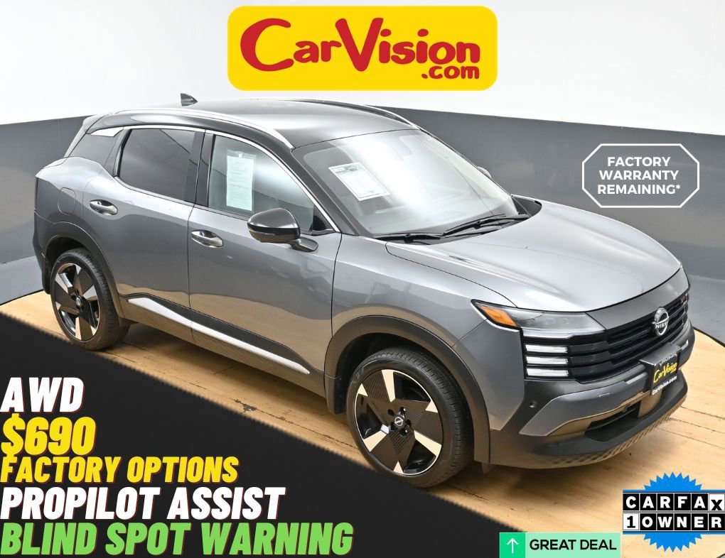 Used 2025 Nissan Kicks SR image 1