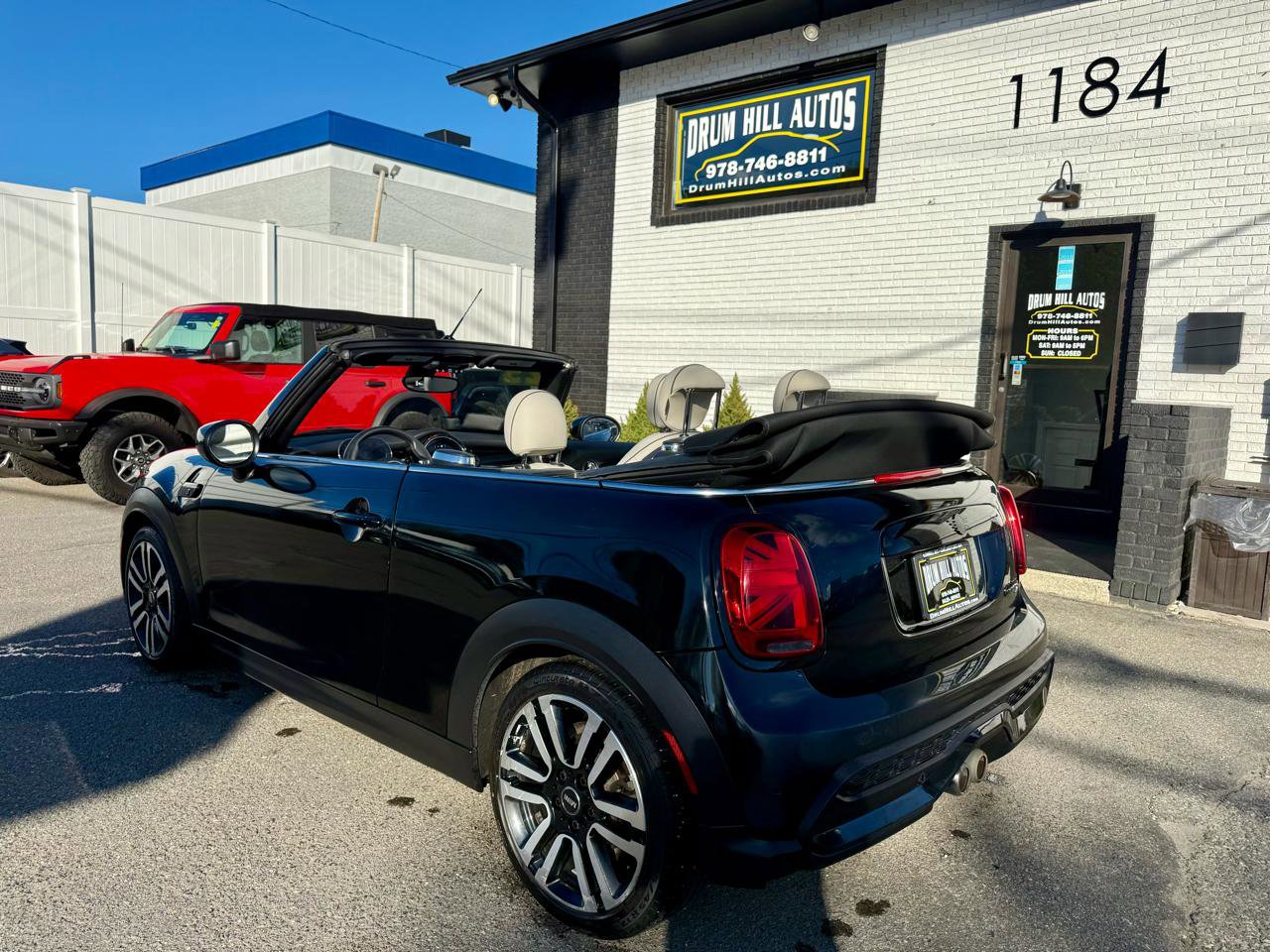 Used 2023 MINI Cooper S w/ Signature Upholstery Package FWD image 29