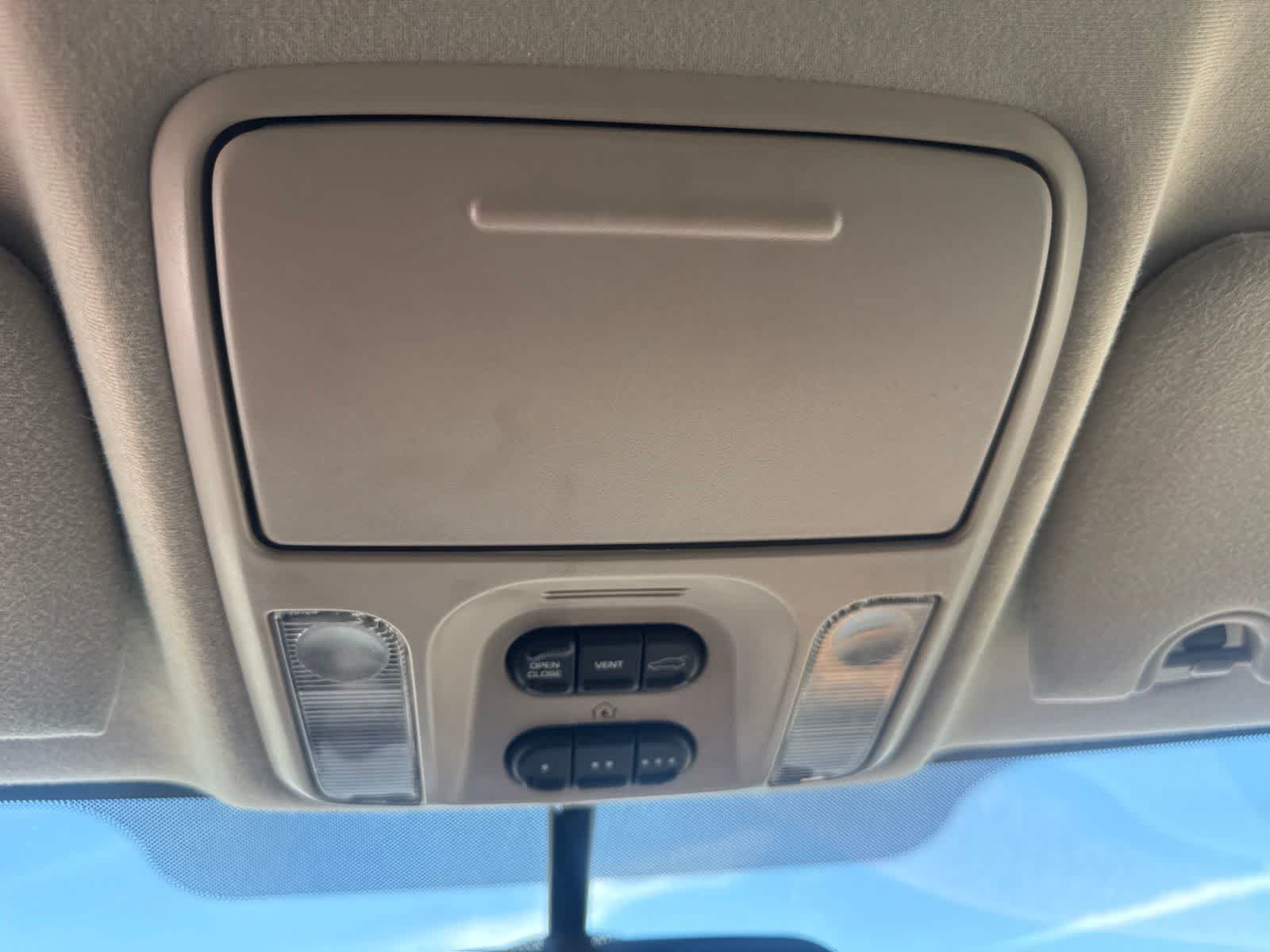 Used 2006 Chrysler Pacifica Limited AWD/4WD image 26