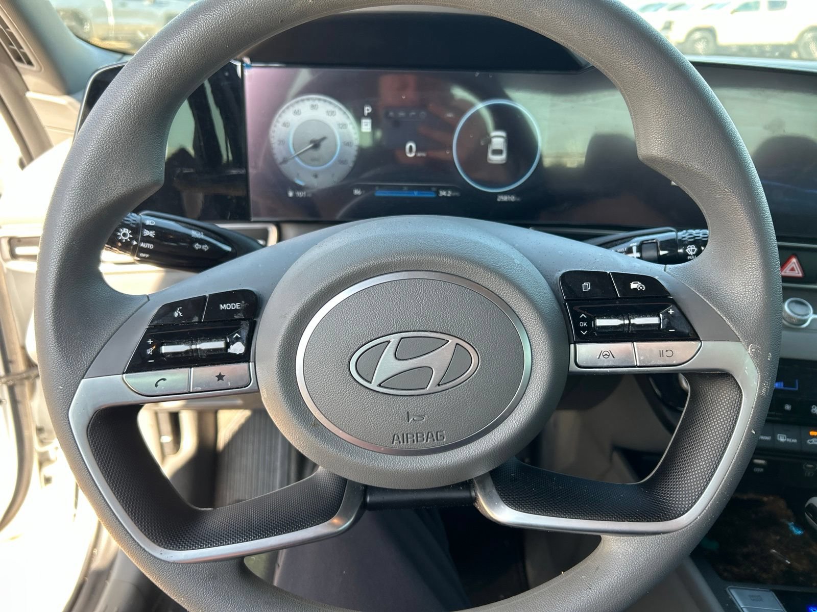 Used 2024 Hyundai Elantra SEL FWD image 12