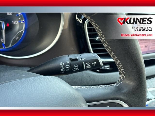 Used 2023 Chrysler Voyager LX FWD image 38