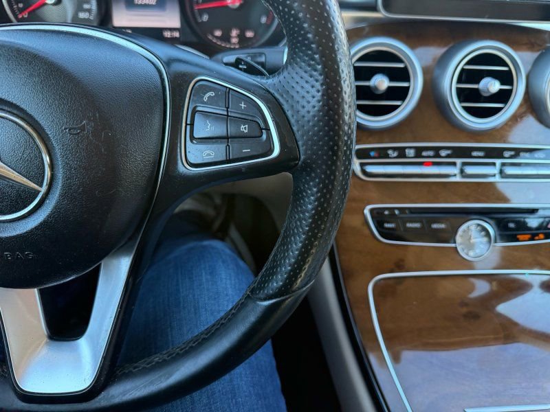 Used 2015 Mercedes-Benz C 300 4MATIC Sedan image 15