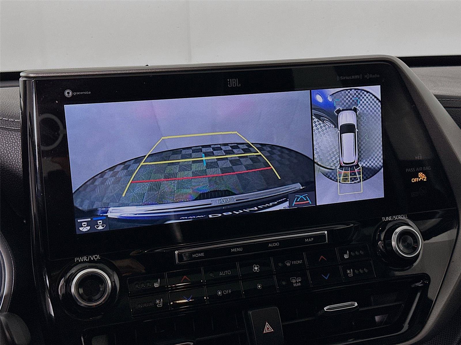 Certified 2021 Toyota Highlander Limited image 17