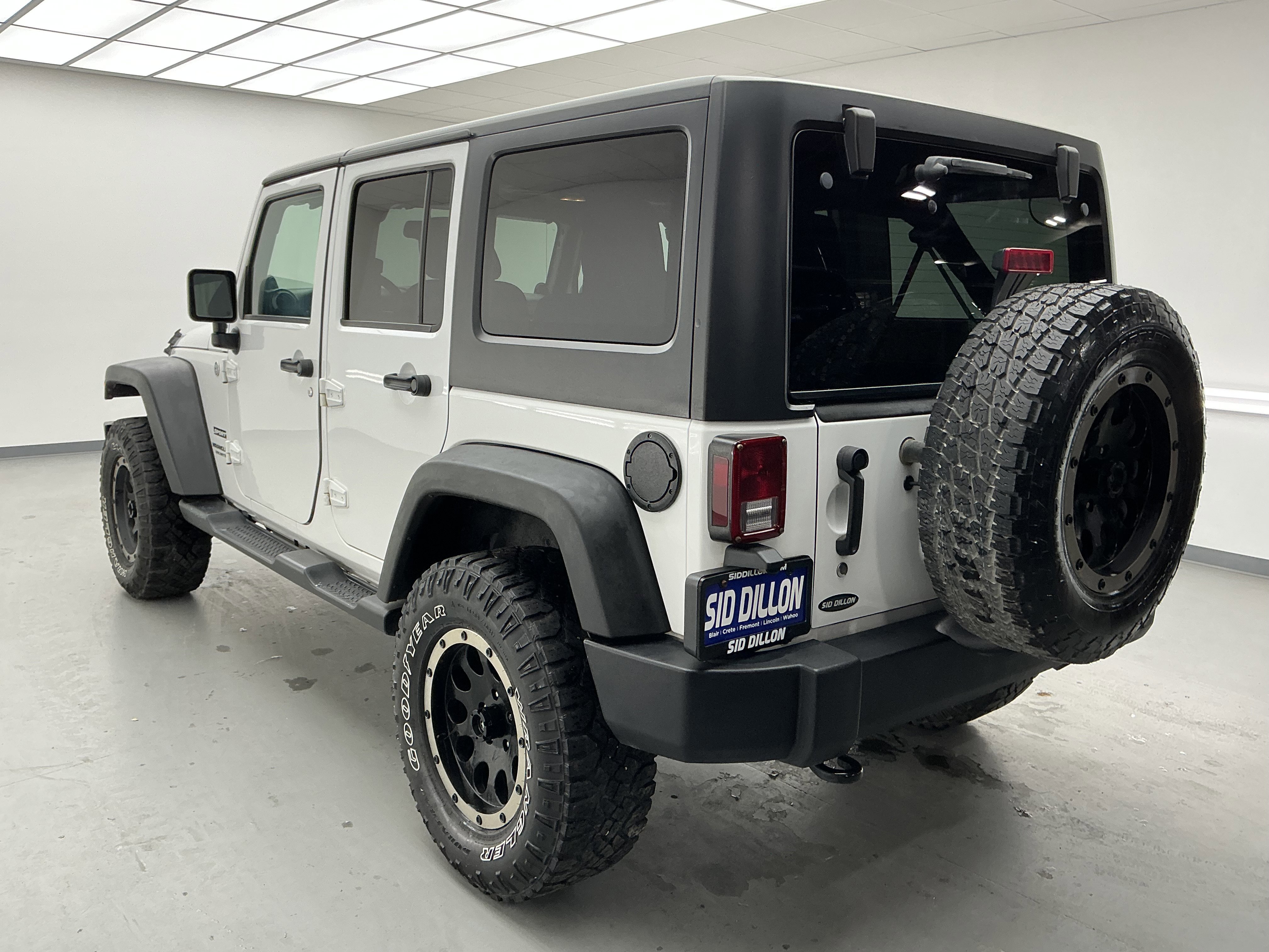 Used 2013 Jeep Wrangler Unlimited Sport image 6