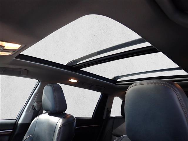 Used 2015 Toyota Highlander Limited Platinum AWD/4WD image 16