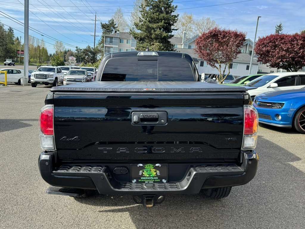 Used 2021 Toyota Tacoma Limited w/ Blackout Package (TMS) AWD/4WD image 6