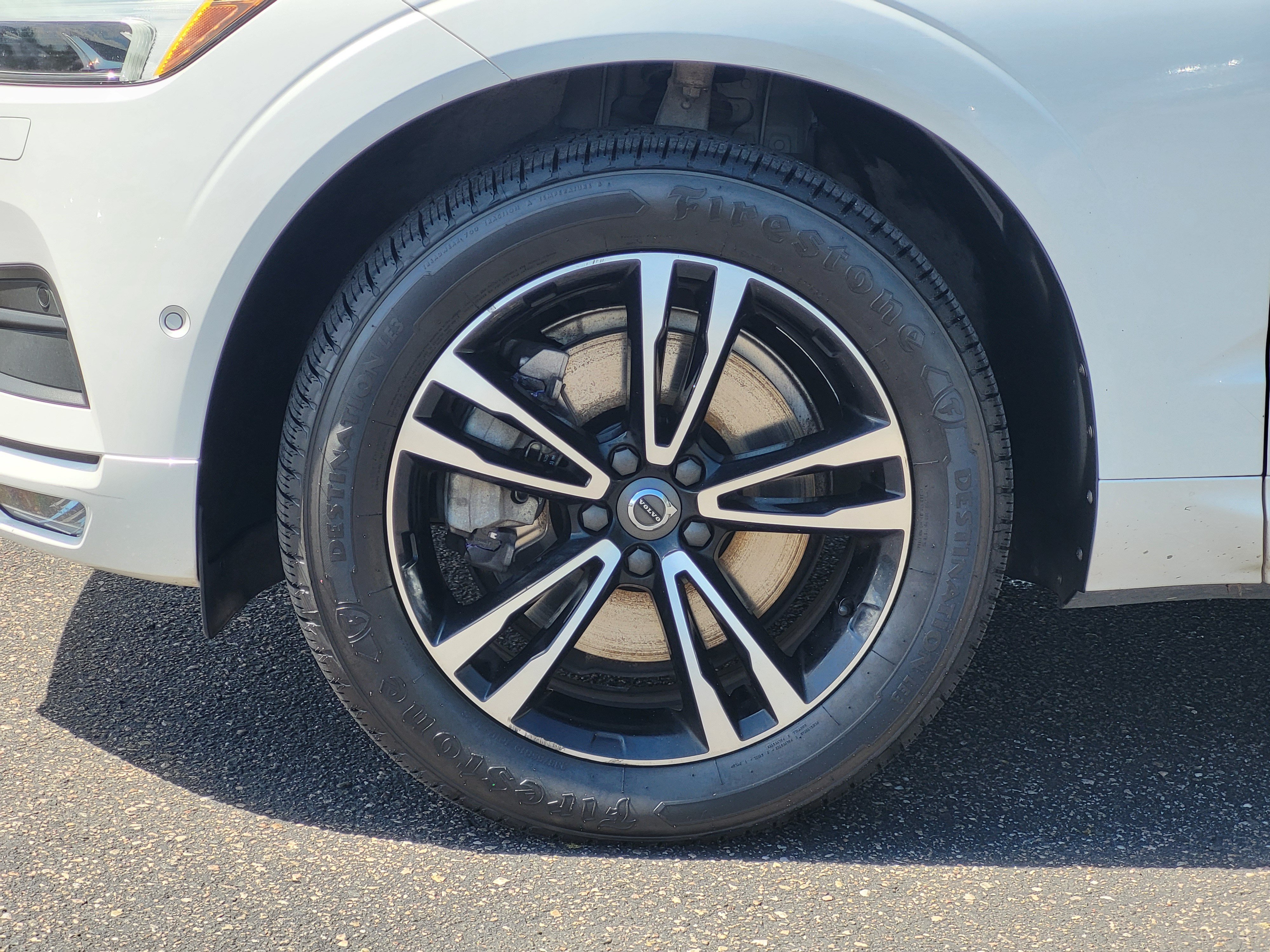 Used 2019 Volvo XC60 T6 Momentum w/ Advanced Package AWD/4WD image 8