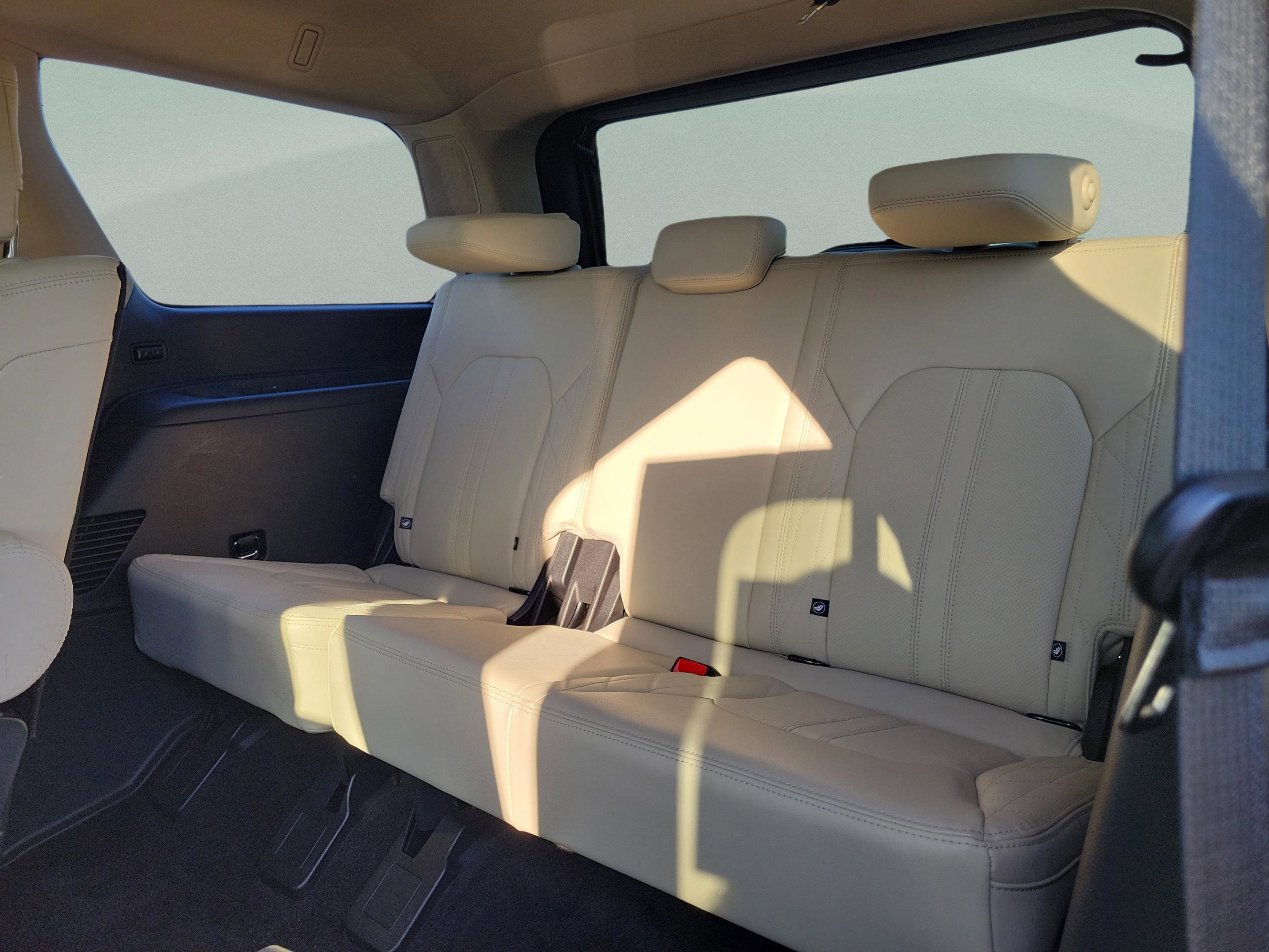 Used 2018 Ford Expedition Platinum image 13