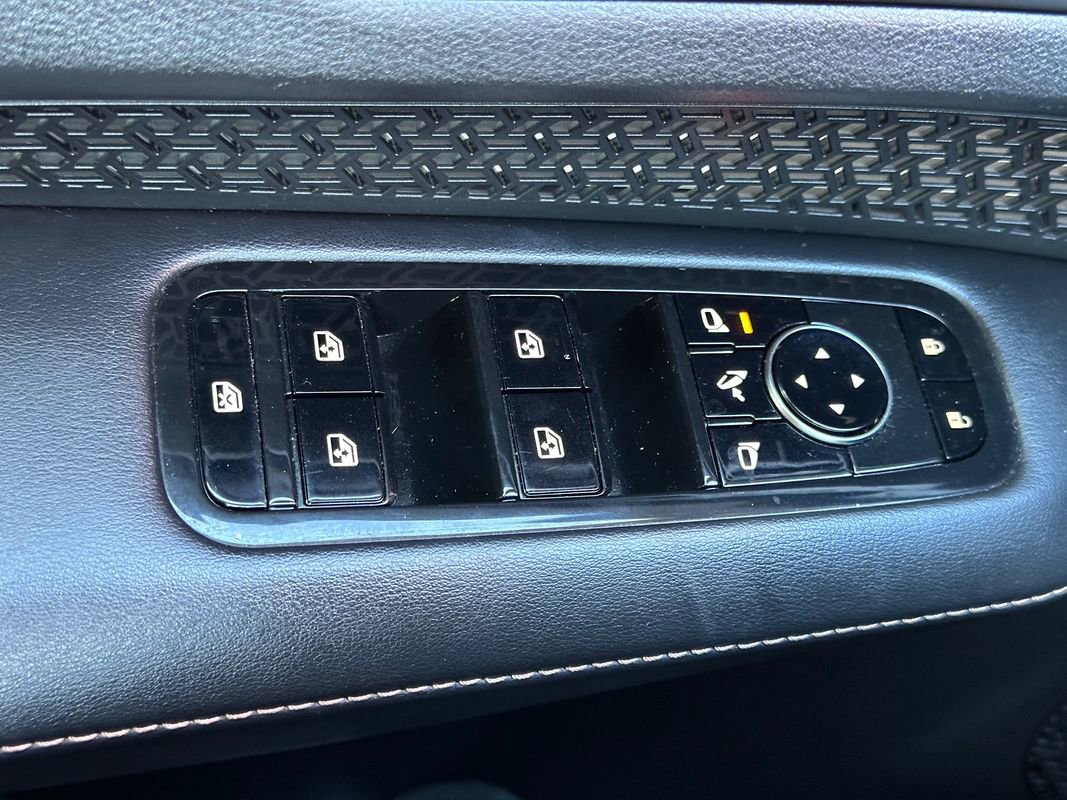 Used 2023 Nissan Ariya Engage image 27