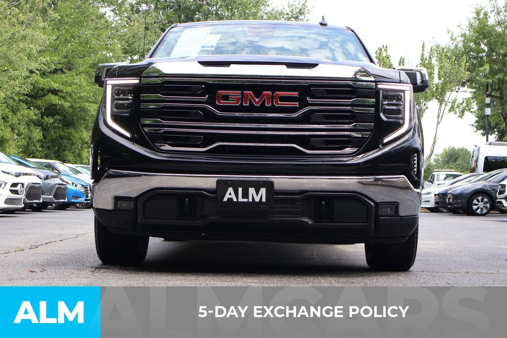 Used 2025 GMC Sierra 1500 SLT RWD image 3