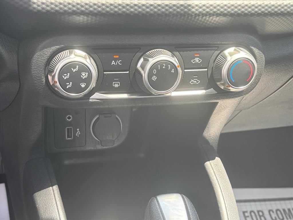Used 2022 Nissan Kicks S FWD image 18