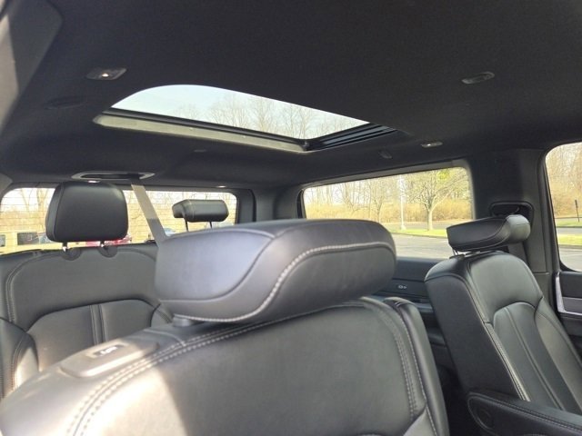 Used 2024 Jeep Wagoneer Series II image 9